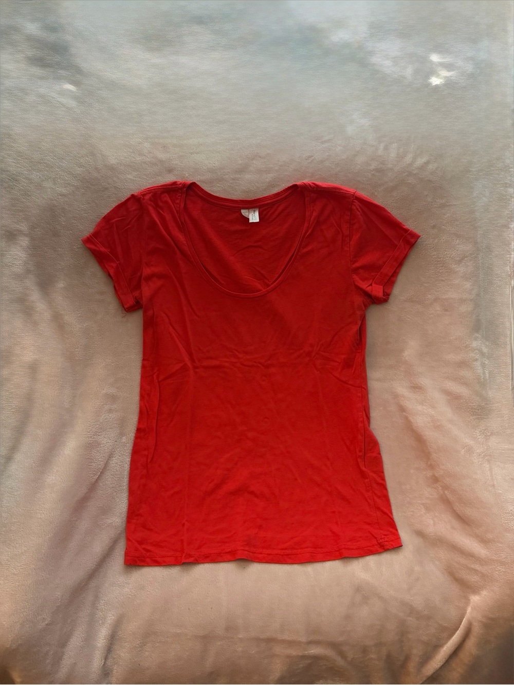District Women's Scoop Neck Short Sleeve Tee